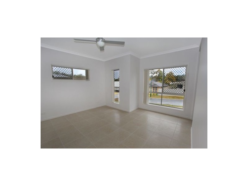 18 Crows Ash Place, Kuluin QLD 4558