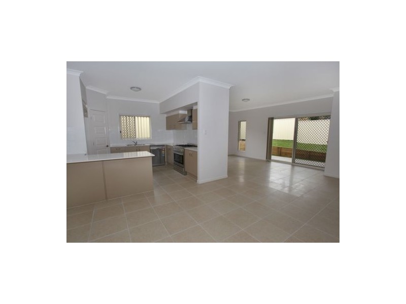 18 Crows Ash Place, Kuluin QLD 4558