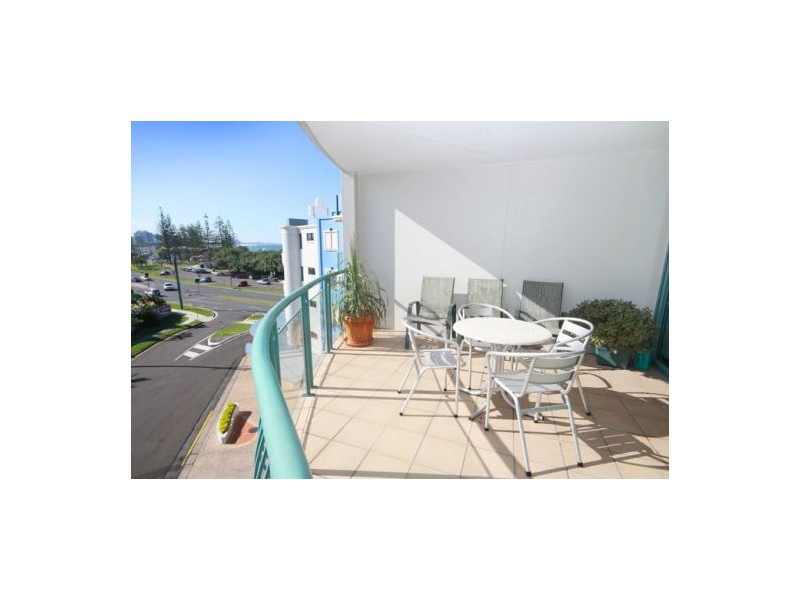 Unit 70 ‘Grand Palais’ 188 Alexandra Parade, Alexandra Headland QLD 4572