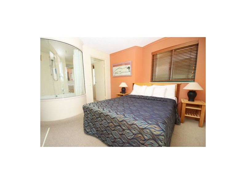 Unit 70 ‘Grand Palais’ 188 Alexandra Parade, Alexandra Headland QLD 4572