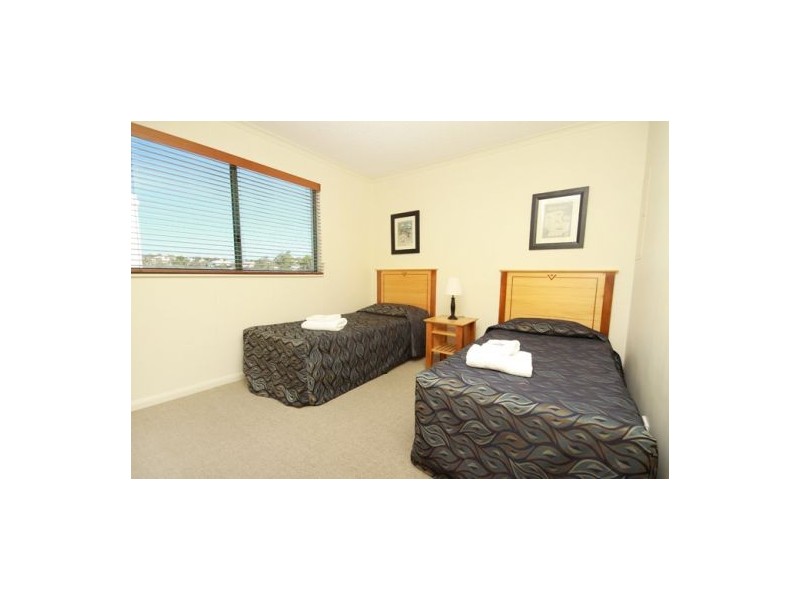 Unit 70 ‘Grand Palais’ 188 Alexandra Parade, Alexandra Headland QLD 4572