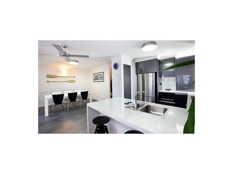 4/8 Point Cartwright Drive, Buddina QLD 4575