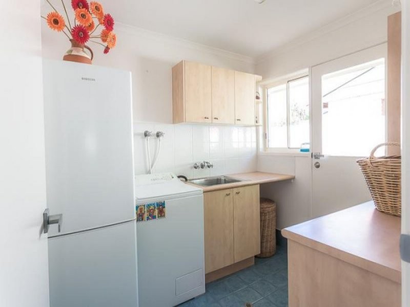50 Amarina Avenue, Mooloolaba QLD 4557