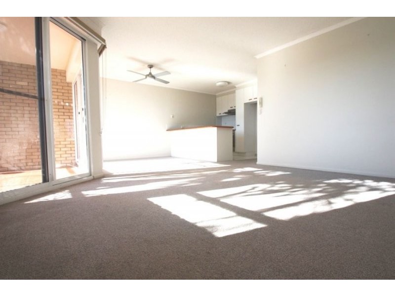 10/35-37 Cotton Tree Gardens, Fifth Avenue, Maroochydore QLD 4558