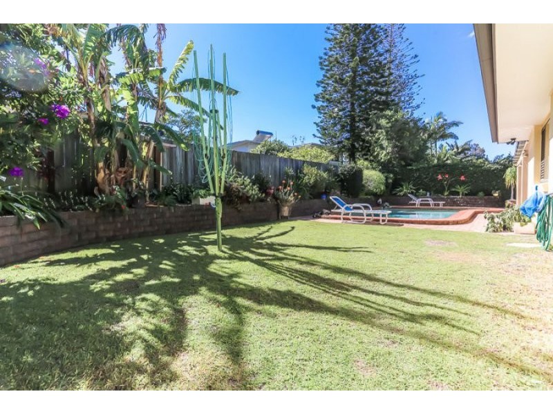 18 Tombarra Street, Mooloolaba QLD 4557