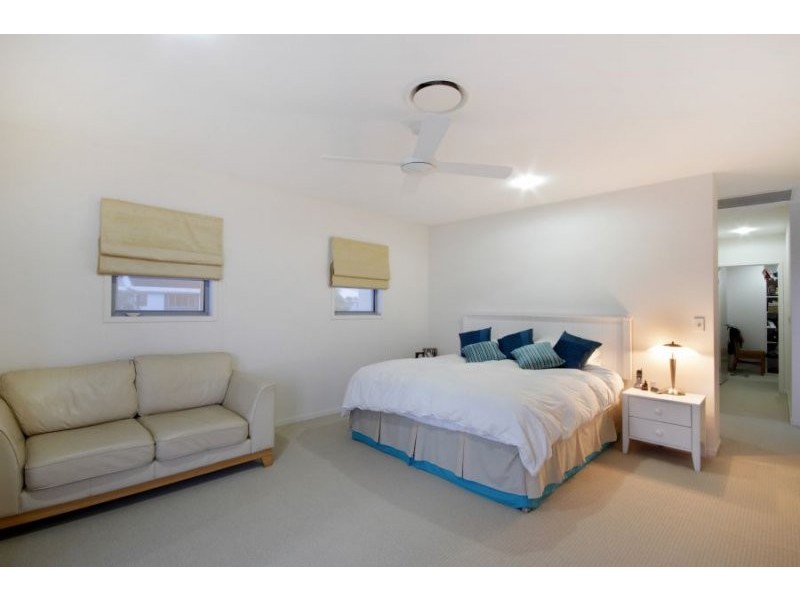 9 Nevis Court, Kawana Island QLD 4575