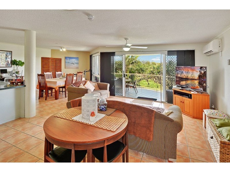 Unit 20 ‘Surfside On The Beach’ 143 Lowanna Drive, Buddina QLD 4575
