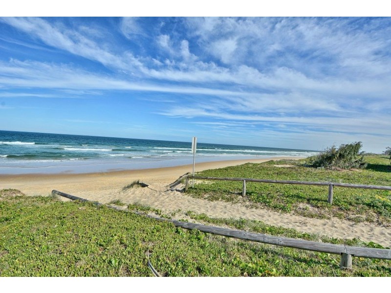 Unit 20 ‘Surfside On The Beach’ 143 Lowanna Drive, Buddina QLD 4575
