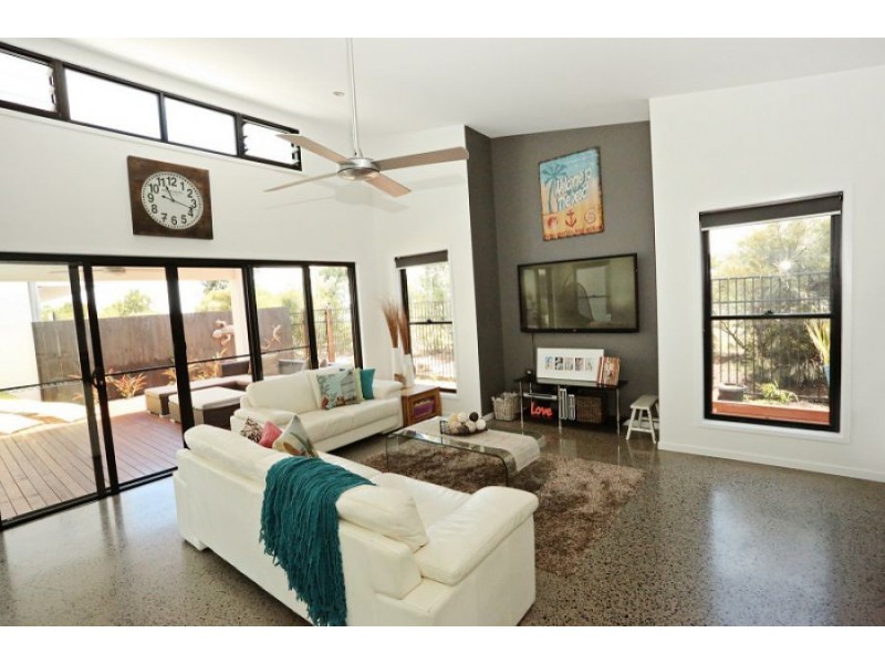 35 Blue Fin Circuit, Mountain Creek QLD 4557