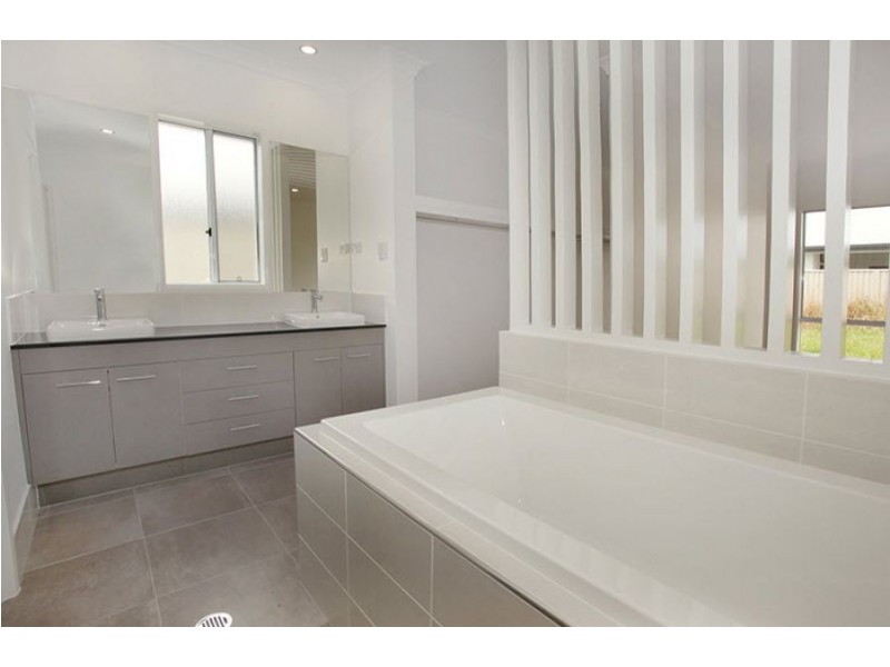 12 Tilney Street, Pelican Waters QLD 4551