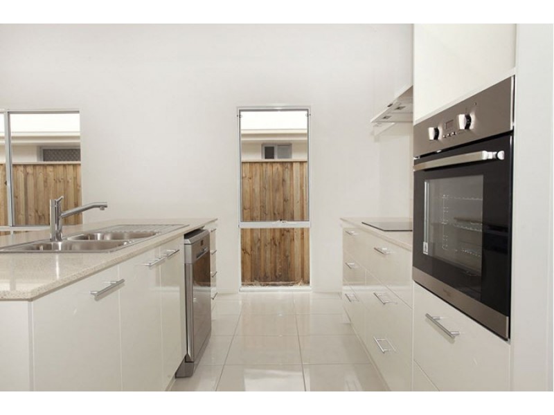 12 Tilney Street, Pelican Waters QLD 4551