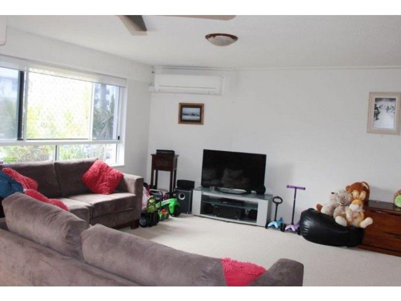 2/10 Beach Parade, Maroochydore QLD 4558
