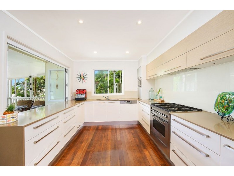 33 Mary Street, Alexandra Headland QLD 4572