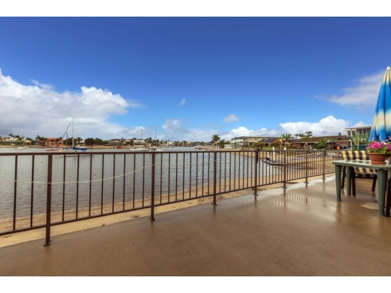 2/15 Carinya Drive, Mooloolaba QLD 4557