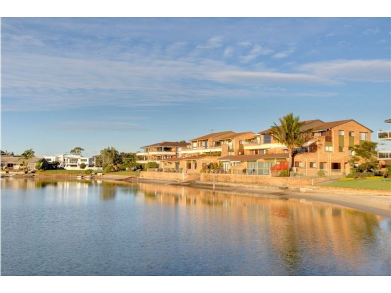 2/15 Carinya Drive, Mooloolaba QLD 4557