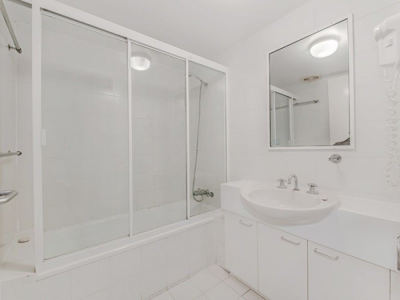 Apt 17 Sundeck Gardens, 70-78 Alexandra Parade, Maroochydore QLD 4558