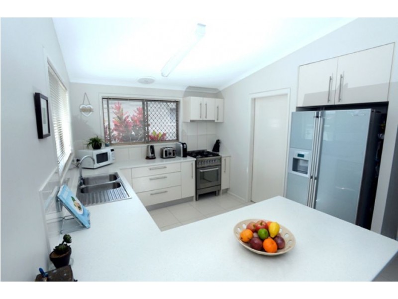 39 Broadwater Avenue, Maroochydore QLD 4558