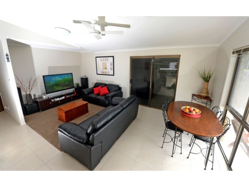 39 Broadwater Avenue, Maroochydore QLD 4558