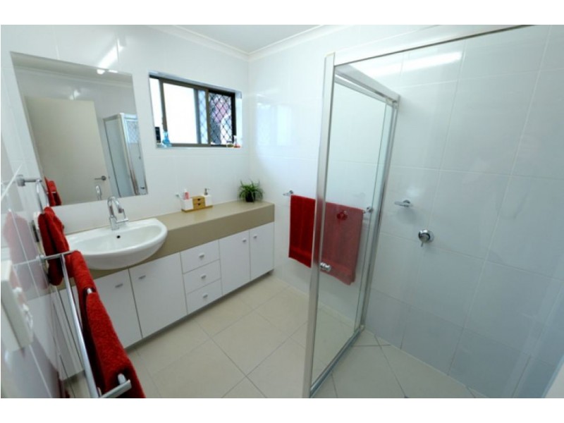 39 Broadwater Avenue, Maroochydore QLD 4558
