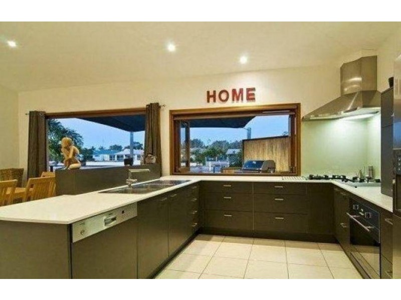 102 Maroochy Waters Drive, Maroochydore QLD 4558