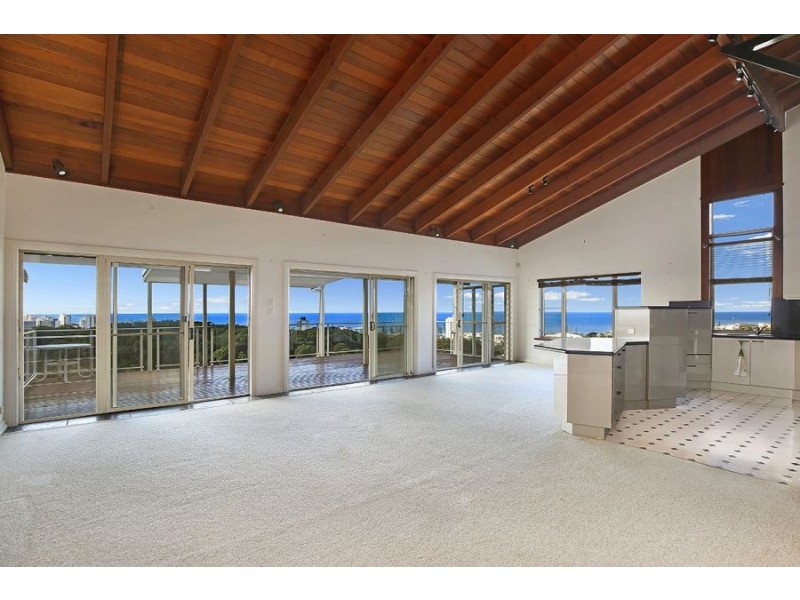 52 Tantula Road East, Alexandra Headland QLD 4572