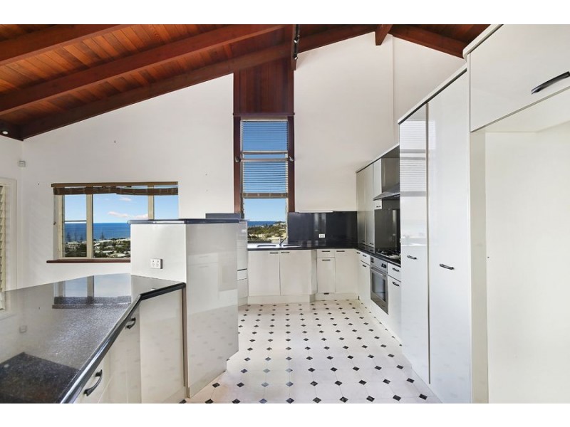 52 Tantula Road East, Alexandra Headland QLD 4572