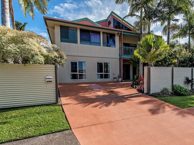 77 Maroochy Waters Drive, Maroochydore QLD 4558