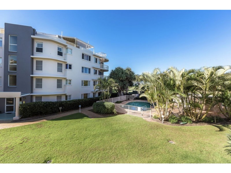 Apt 10 145 Lowanna Drive, Surfside on the Beach, Buddina QLD 4575