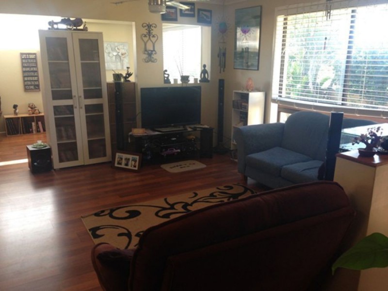 1 Ilaroo Crescent, Warana QLD 4575