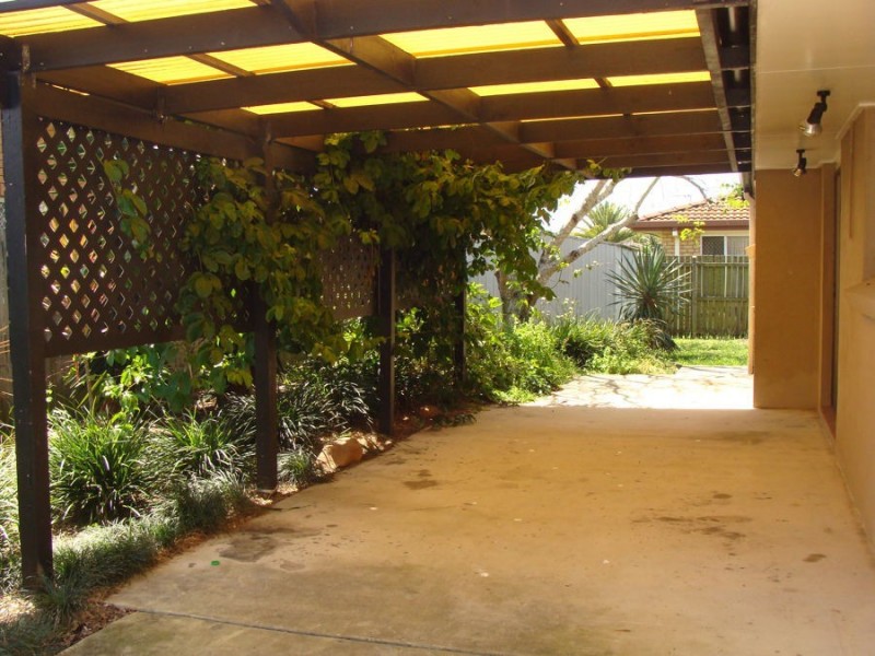 1 Ilaroo Crescent, Warana QLD 4575