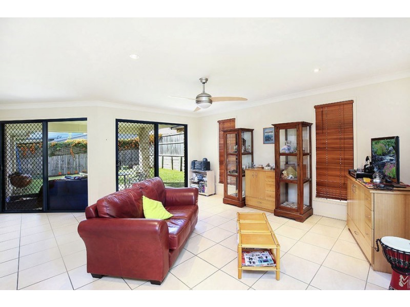 13 Rangeleigh Court, Palmwoods QLD 4555