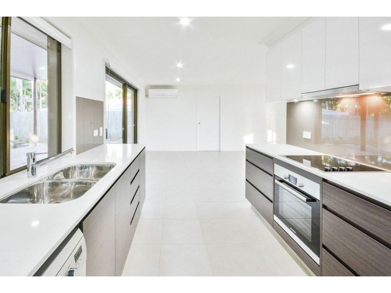 5 Candlewood Close, Mooloolaba QLD 4557