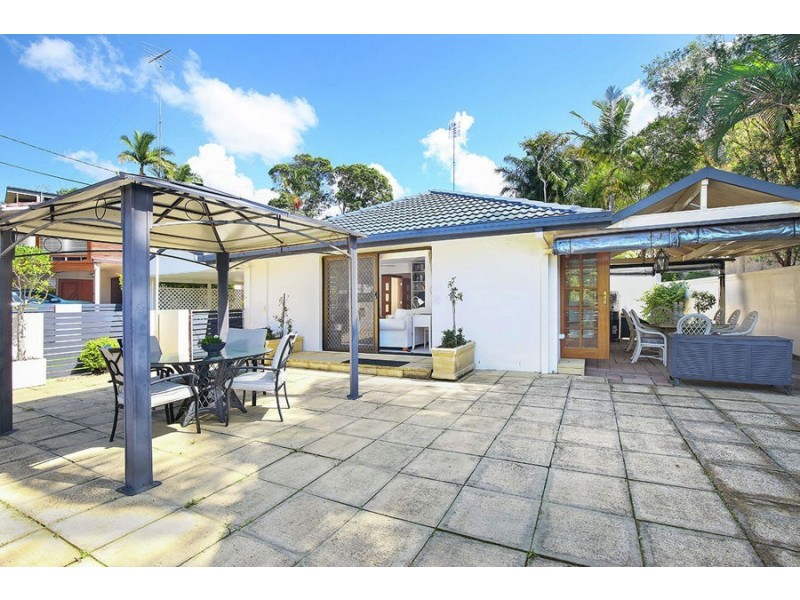 13 Woonum Road, Alexandra Headland QLD 4572