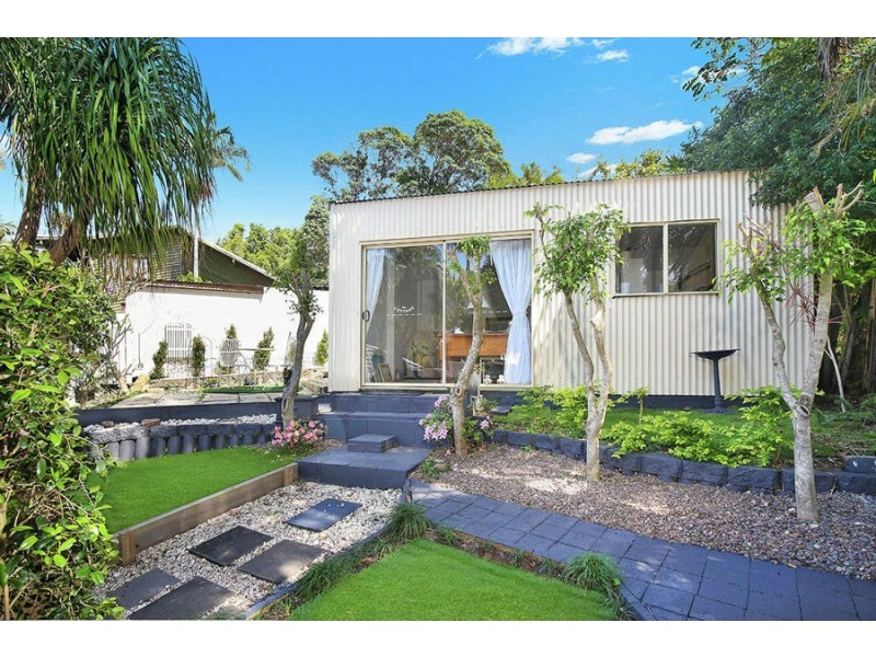 13 Woonum Road, Alexandra Headland QLD 4572