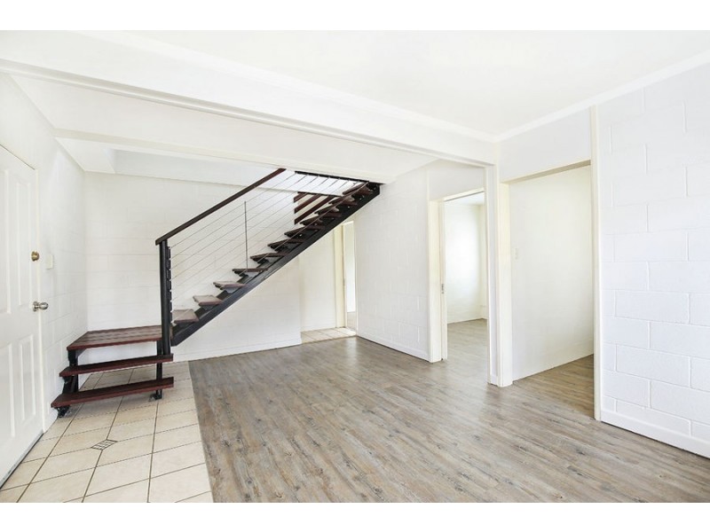 69 Yakola Parade, Alexandra Headland QLD 4572