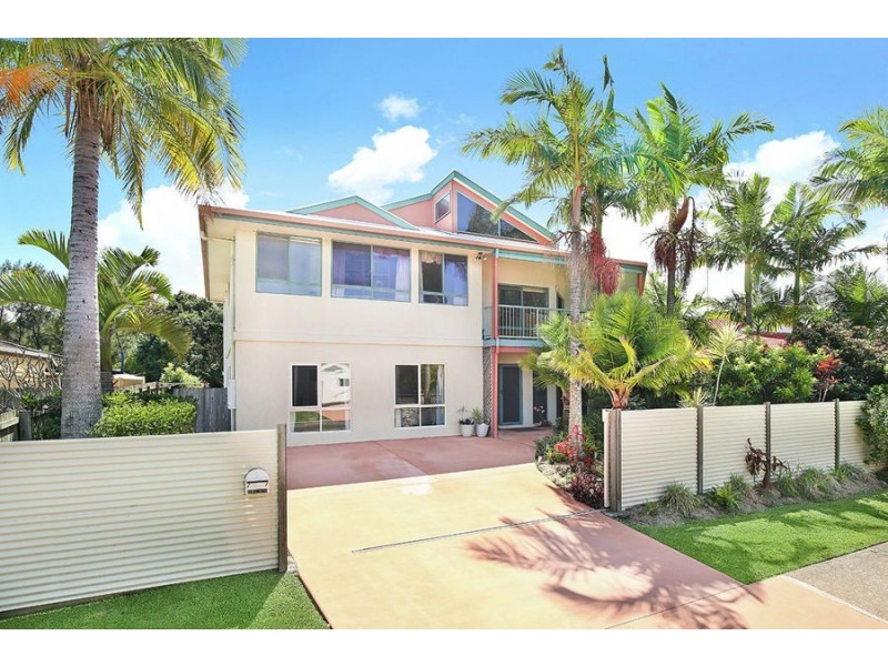 77 Maroochy Waters Drive, Maroochydore QLD 4558