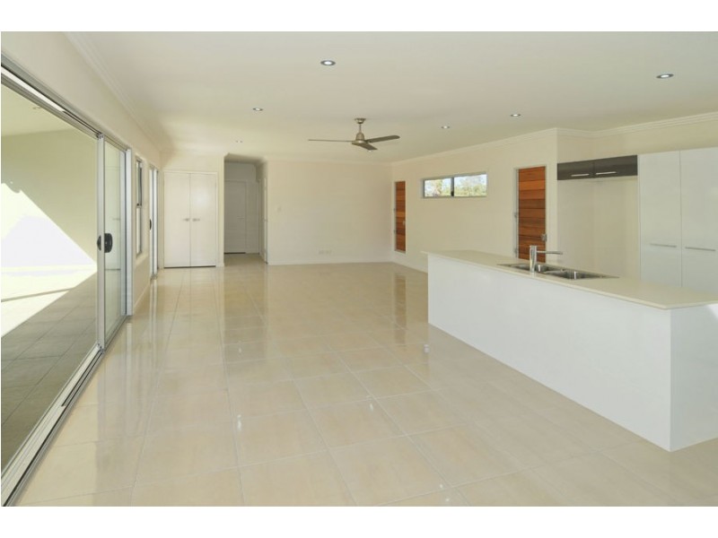 2/10 Elizabeth Farm Court, Maroochydore QLD 4558