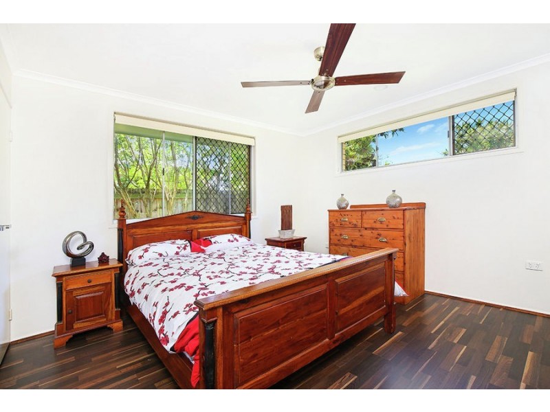 27 Lapoinya Crescent, Warana QLD 4575