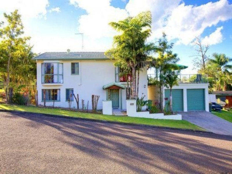 13 Hilltop Crescent, Maroochydore QLD 4558