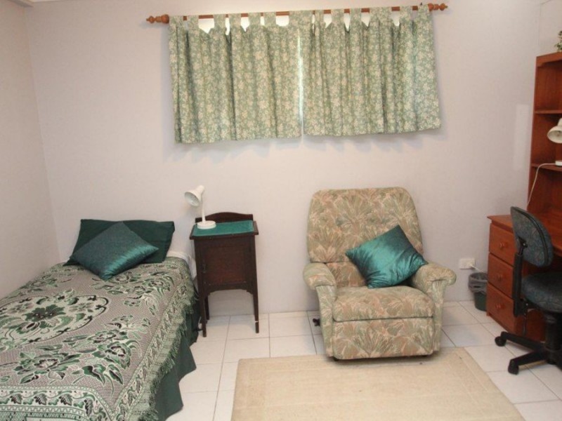 13 Hilltop Crescent, Maroochydore QLD 4558