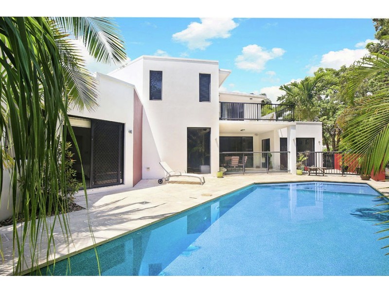 35 Admiralty Drive, Alexandra Headland QLD 4572