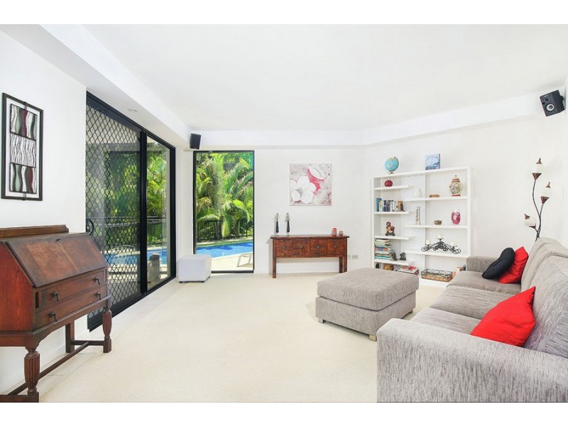 35 Admiralty Drive, Alexandra Headland QLD 4572