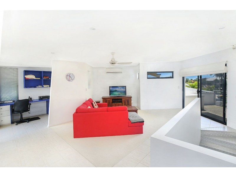 35 Admiralty Drive, Alexandra Headland QLD 4572