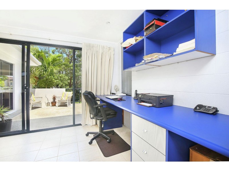 35 Admiralty Drive, Alexandra Headland QLD 4572