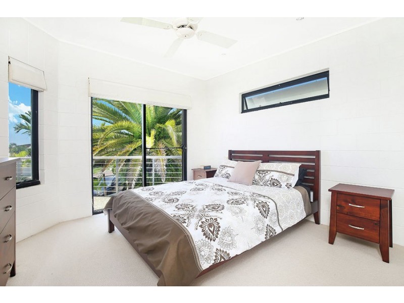 35 Admiralty Drive, Alexandra Headland QLD 4572