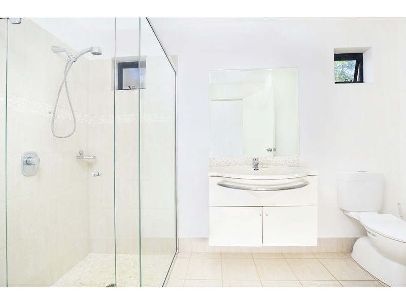 35 Admiralty Drive, Alexandra Headland QLD 4572