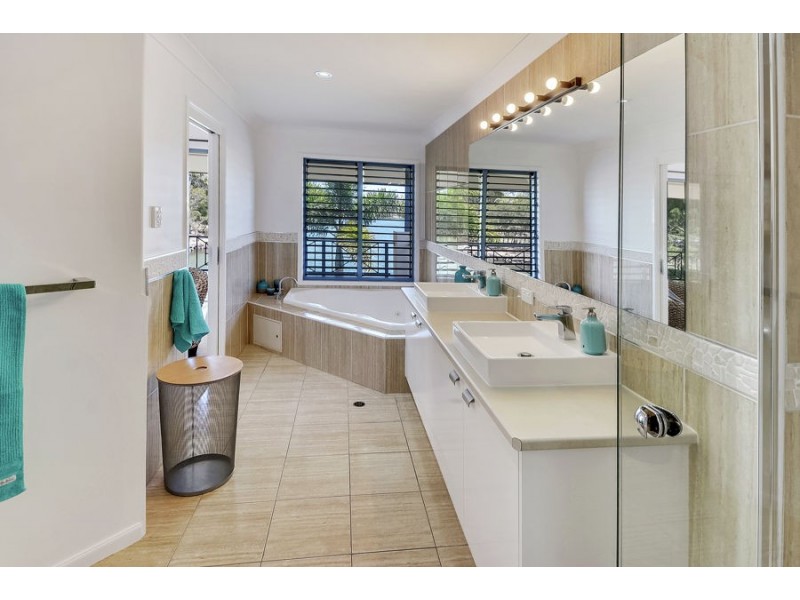 11 Nautilus Place, Twin Waters QLD 4564
