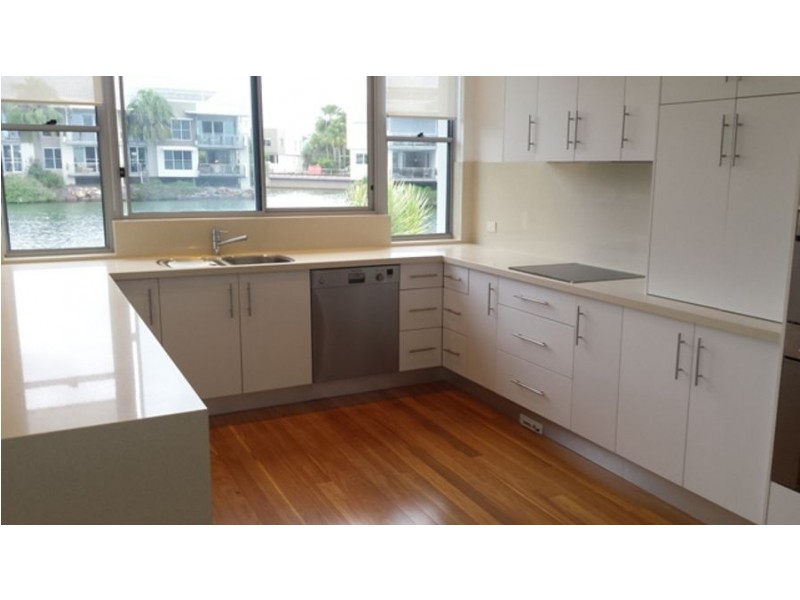 11 Oceanic Court, Twin Waters QLD 4564