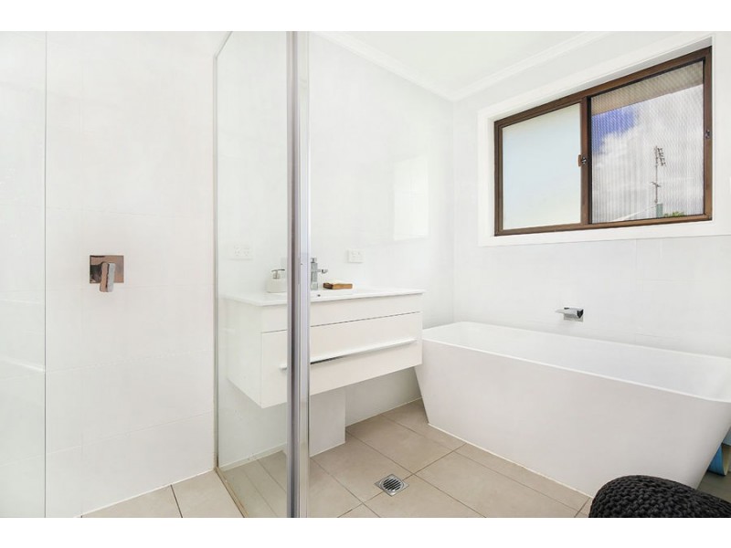 2 Mango Street, Maroochydore QLD 4558