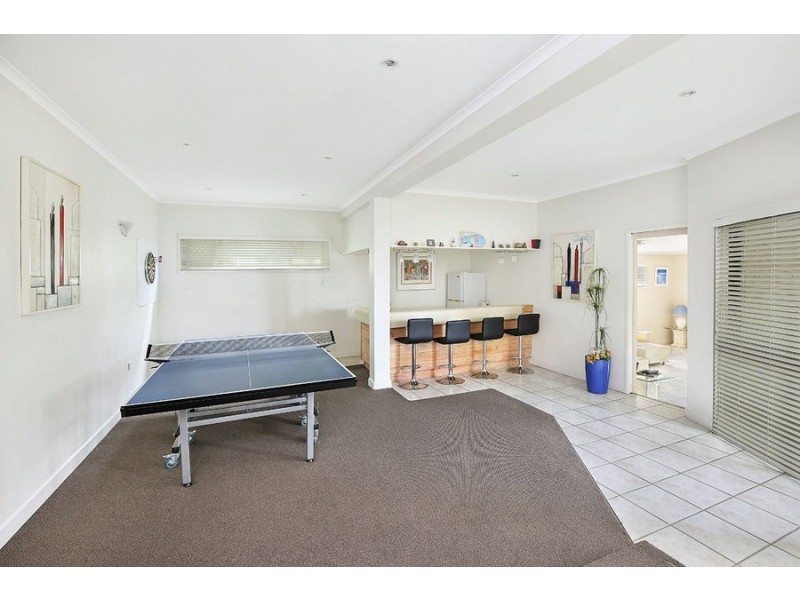 31 Yakola Parade, Alexandra Headland QLD 4572